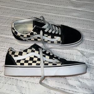 Black and white checkered vans old skool size 7.5